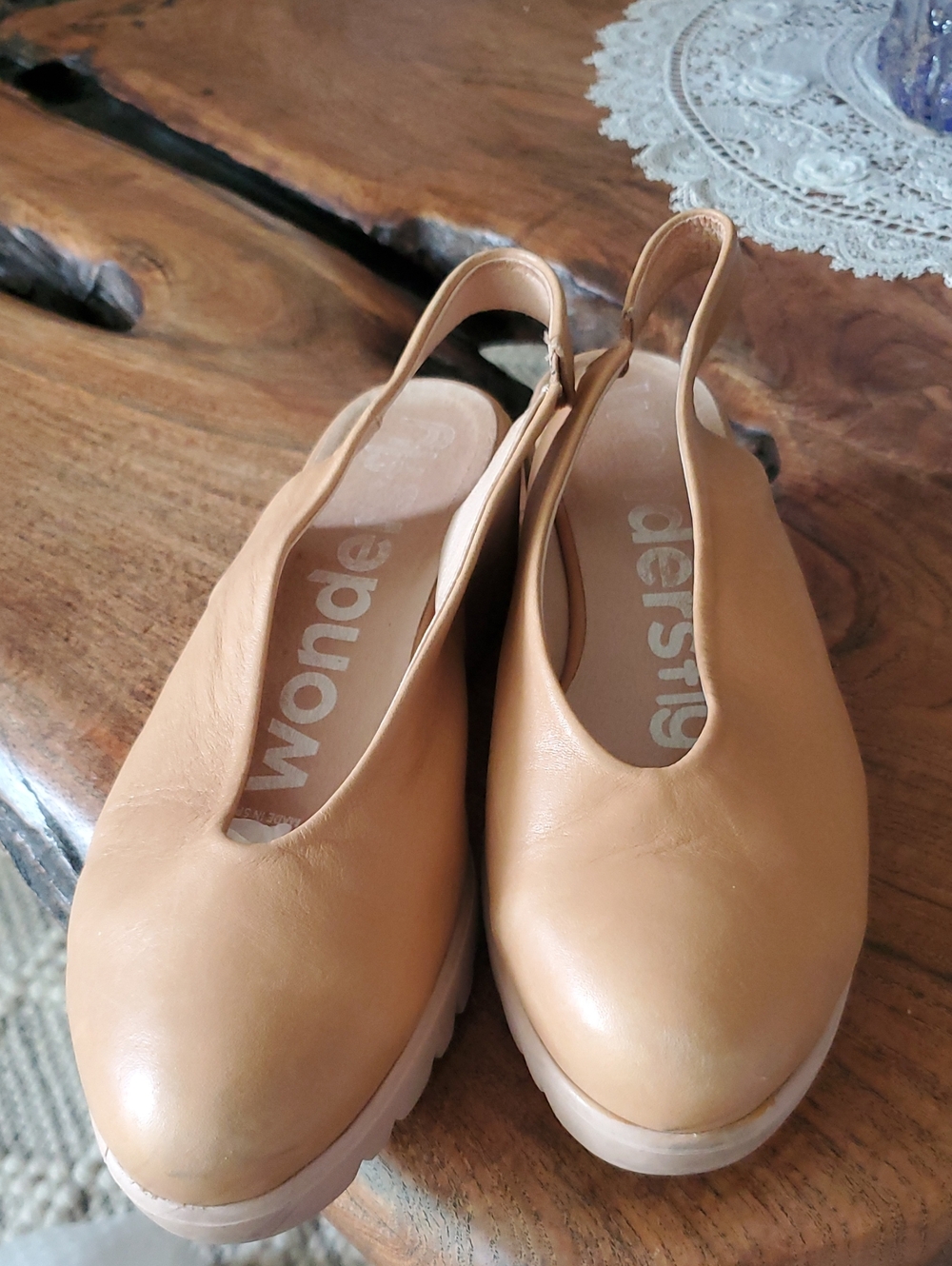 Wonders Made In Spain Comfort Women's Slip-On Flats in Tan Size 36